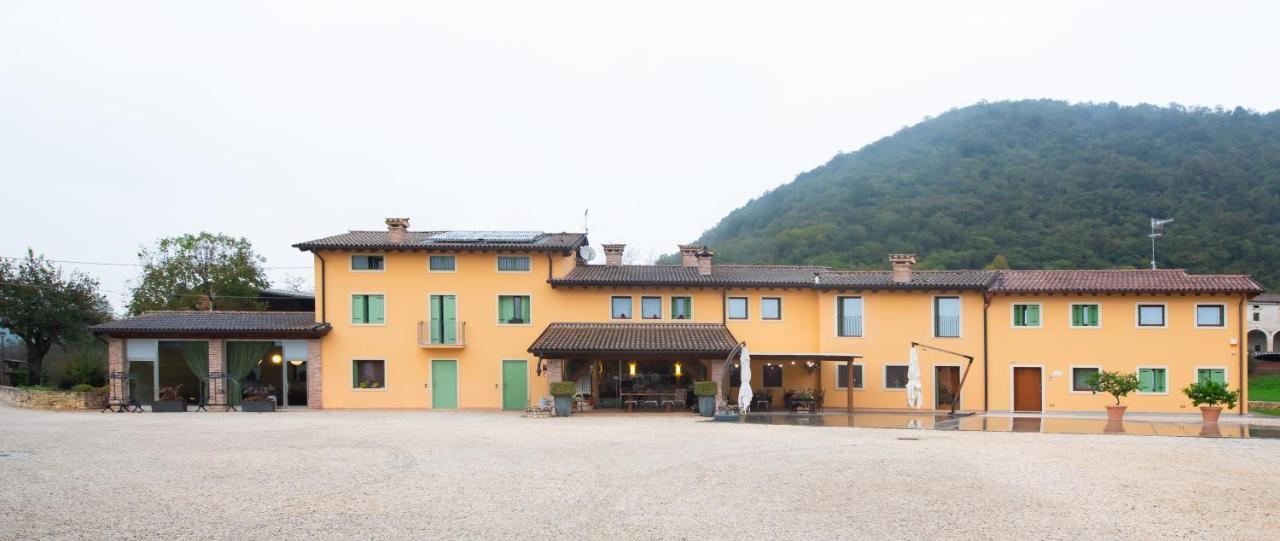 Agri-alloggio Le Poscole Al Canton Farm stay