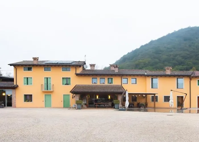 Agri-Alloggio Le Poscole Al Canton